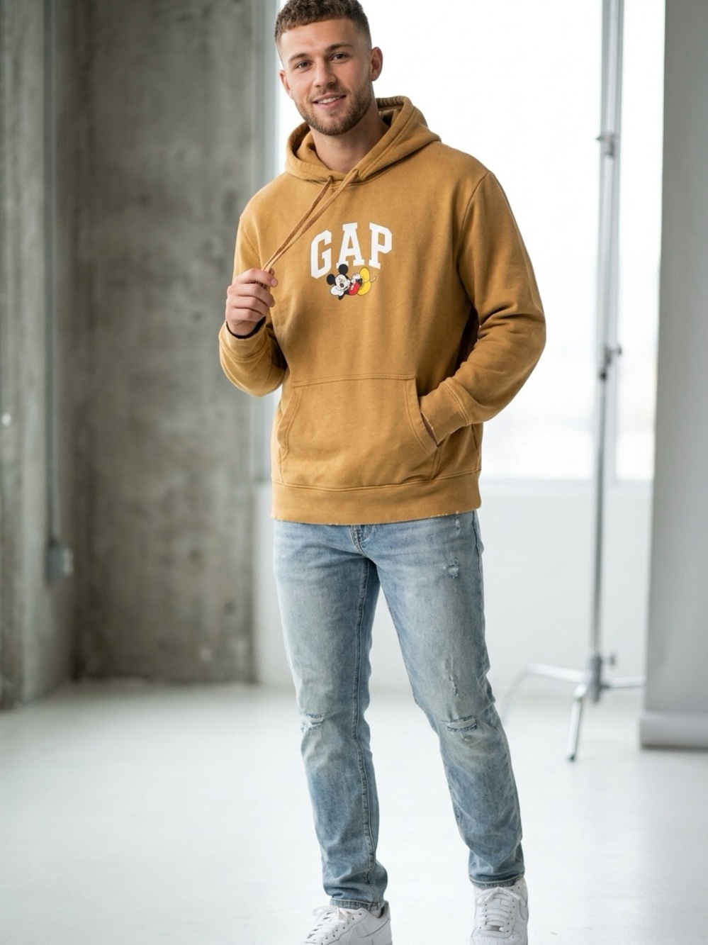 GAP x Disney Mickey Mouse Hoodie Men’s XL Beige Tan Pullover Sweatshirt